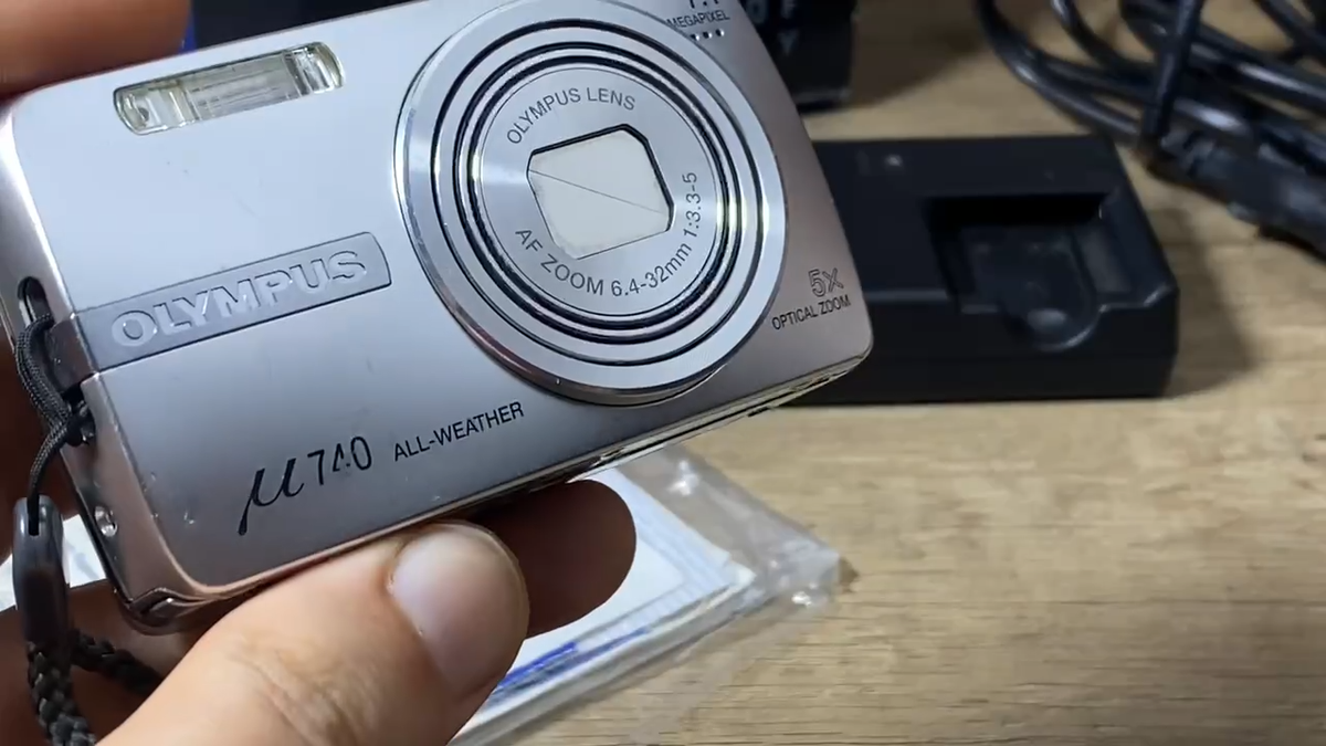 Olympus µ [mju:] (Stylus US) 740 7.1MP 5x Opt. Zoom TESTED & FULLY