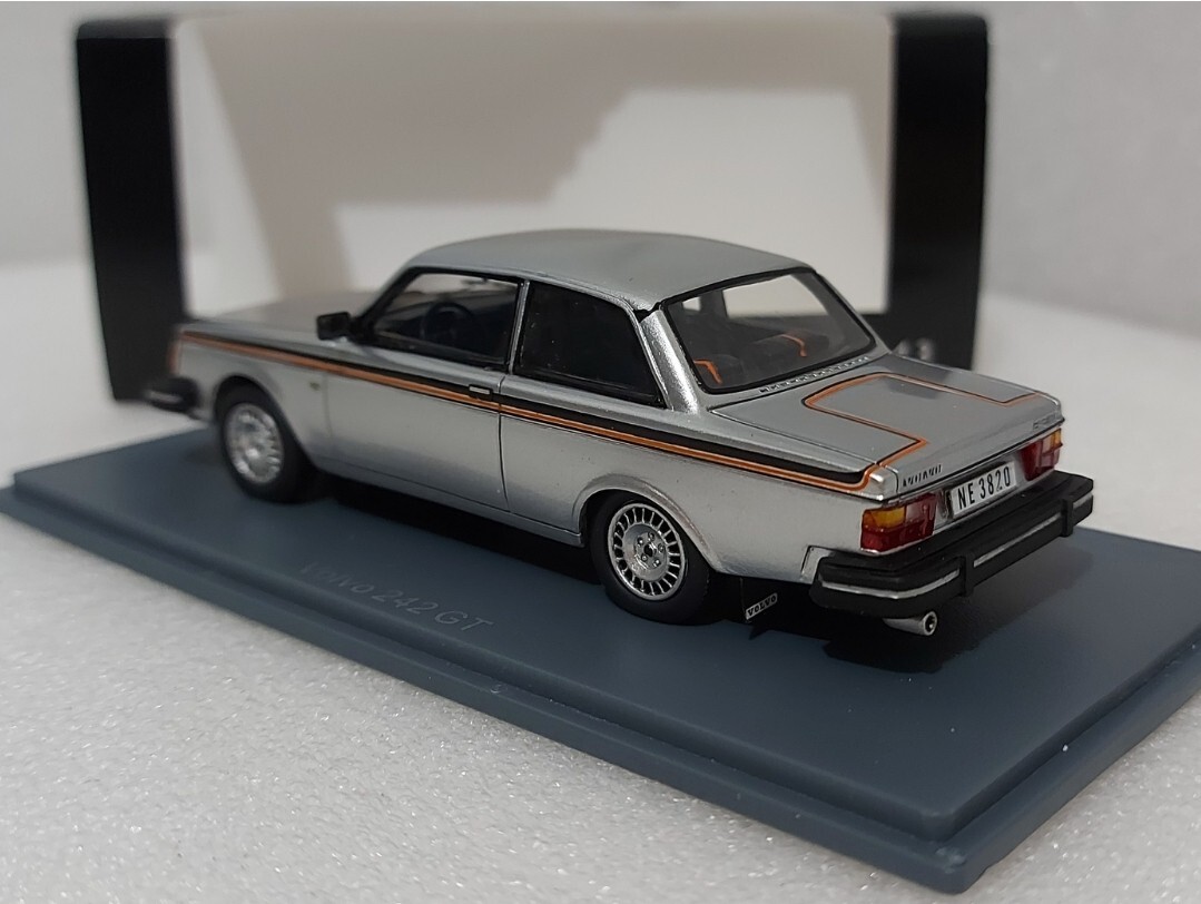 Volvo 242 GT Silver 1979 1:43 Neo NEO43820 EXTREMELY RARE