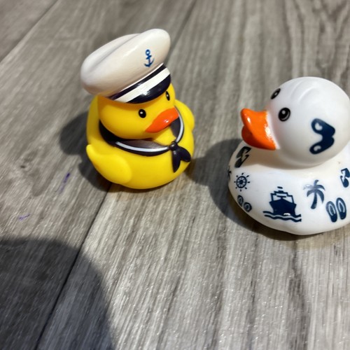 Set Of 2 Mini Nautical Vacation Themed Rubber Duck Duckies Boat Jeep (K63) - Picture 8 of 14