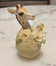 VINTAGE 1993 Corlett Collectables Baby Giraffe Hatching from Egg