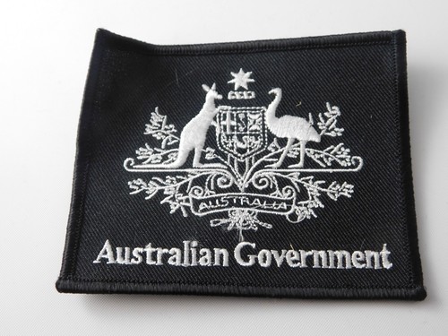AUSTRALIAN GOVERNMENT PATCH CREST COAT OF ARMS VINTAGE TRAVEL SOUVENIR