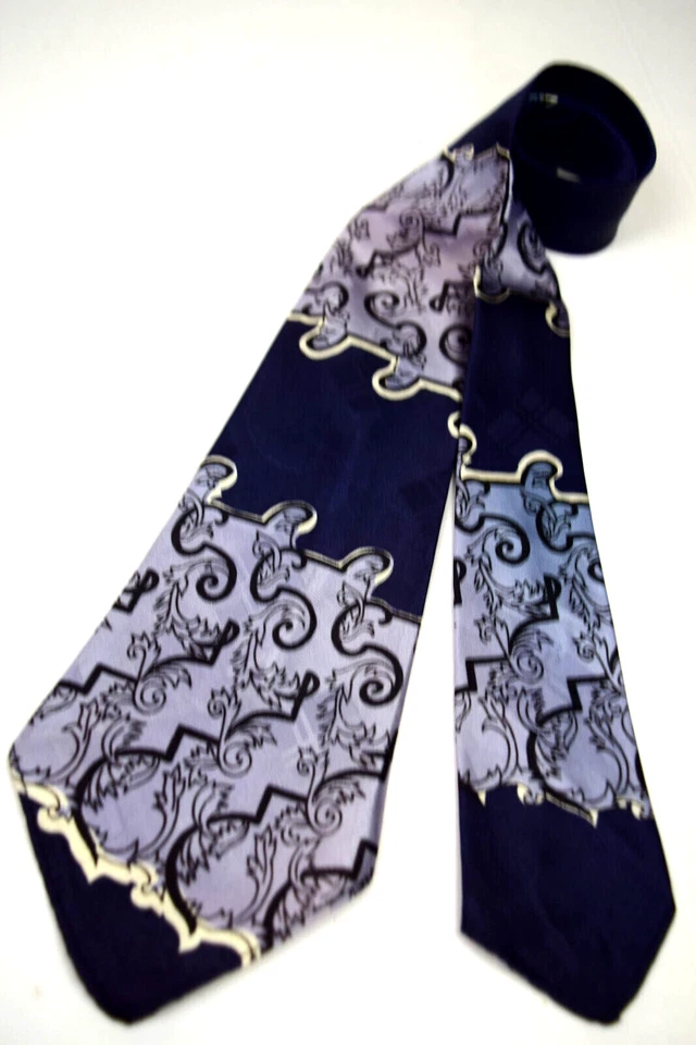 Corbata de Colección Hanway Años 20 30 Art Deco Rota Azul Marino Plata Azul Satinado 48" x 4.25" Foto 2 de 4