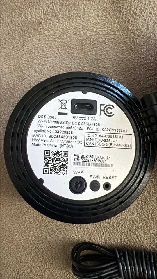 D-Link DCS-936L Security Camera w Stand and AC Power cable included - Image 3 of 4