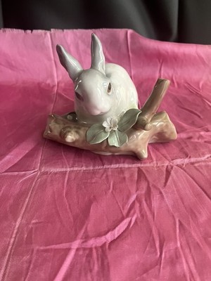 Lladro Figur, ''Bunny On A Log'' Retired, 4'' Hochglanz Finish Chips to Flora