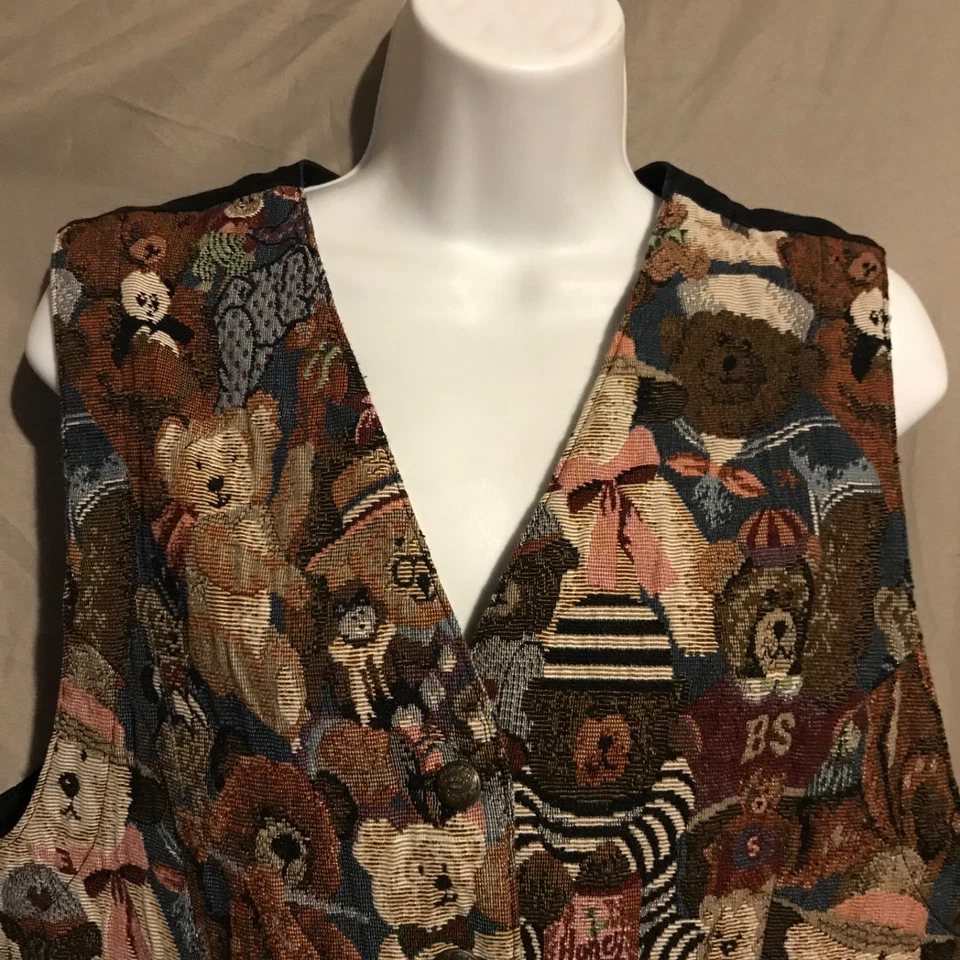 复古挂毯背心 M 码泰迪熊新奇印花 90 年代 Cottagecore 背心 — 第 2/4 张图片