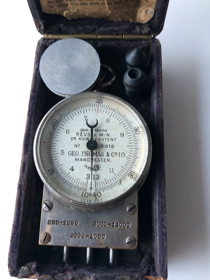 Tacómetro patentado Dr Horns con carcasa de roble 8b, Geo Thomas & Co Manchester Foto 2 de 4