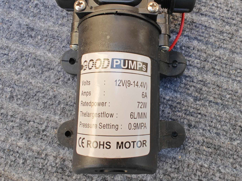 Pompe à Eau à Diaphragme Haute Pression 130 PSI 12V 70W Pour Camping-car - Noire