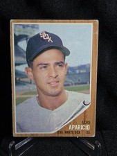 Top 10 Luis Aparicio Baseball Cards 29