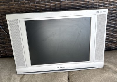 Sylvania 15  6615LDG LCD TV  720p AUX RCA Gaming S-Video Vintage Color No Remote
