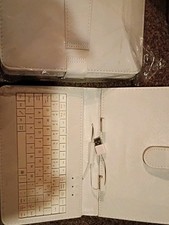 Universal PU Leder Android Tablet Hülle 10 10,1 Zoll mit Tastatur & USB Anschluss