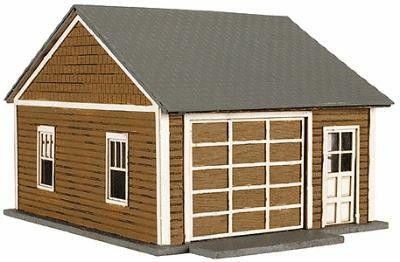 Atlas 735 HO Kim's Garage - Kit (Laser-Cut Wood) pkg(2)