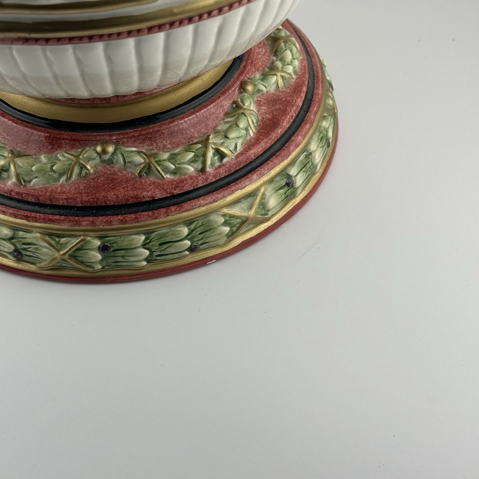 RARE Fitz and Floyd EQUESTRIAN Fall Christmas Chestnut Garland Cache Flower Pot