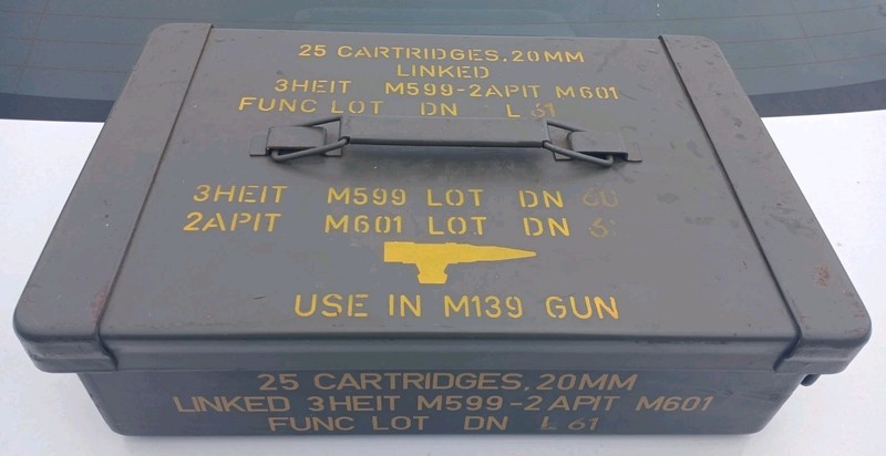 Vietnam era EMPTY M139 cannon gun 20mm linked military surplus ammo can box