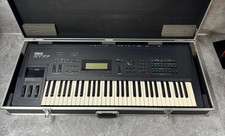 Yamaha SY77 Digital Synthesizer Keyboard 61-Key fully functional working Used