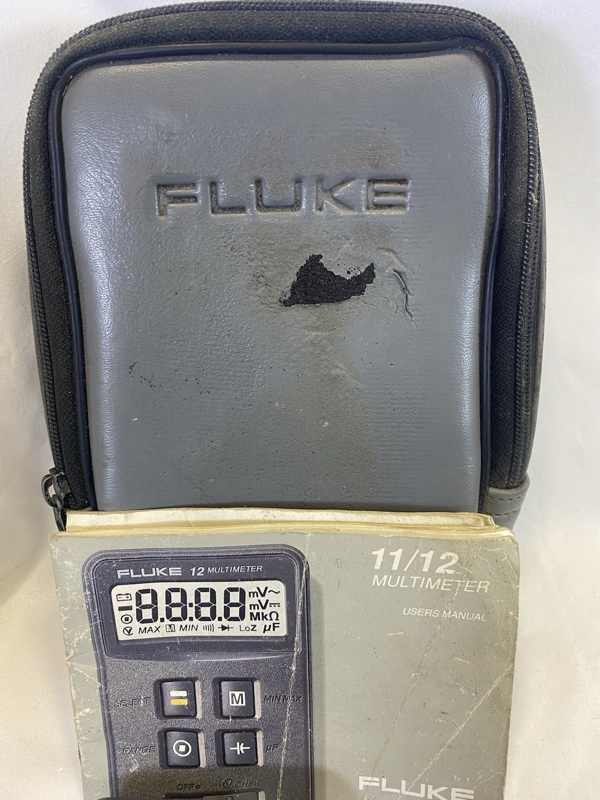Fluke 12 Multimeter Digital Handheld Multi-Meter w/Leads & Case Tested & Working