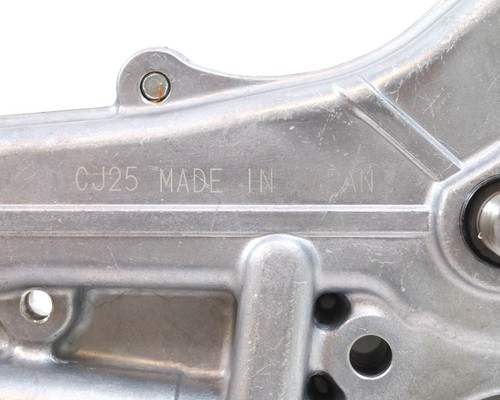 2011–2016 Chevy GMC LML 6.6L Duramax Engine Oil Pump Assembly OEM GM 12644591 - Picture 7 of 12