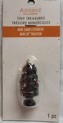 2021 Ashland Halloween Tiny Treasures Skull Cake Spooky 2'' Mini Figure Decoratio