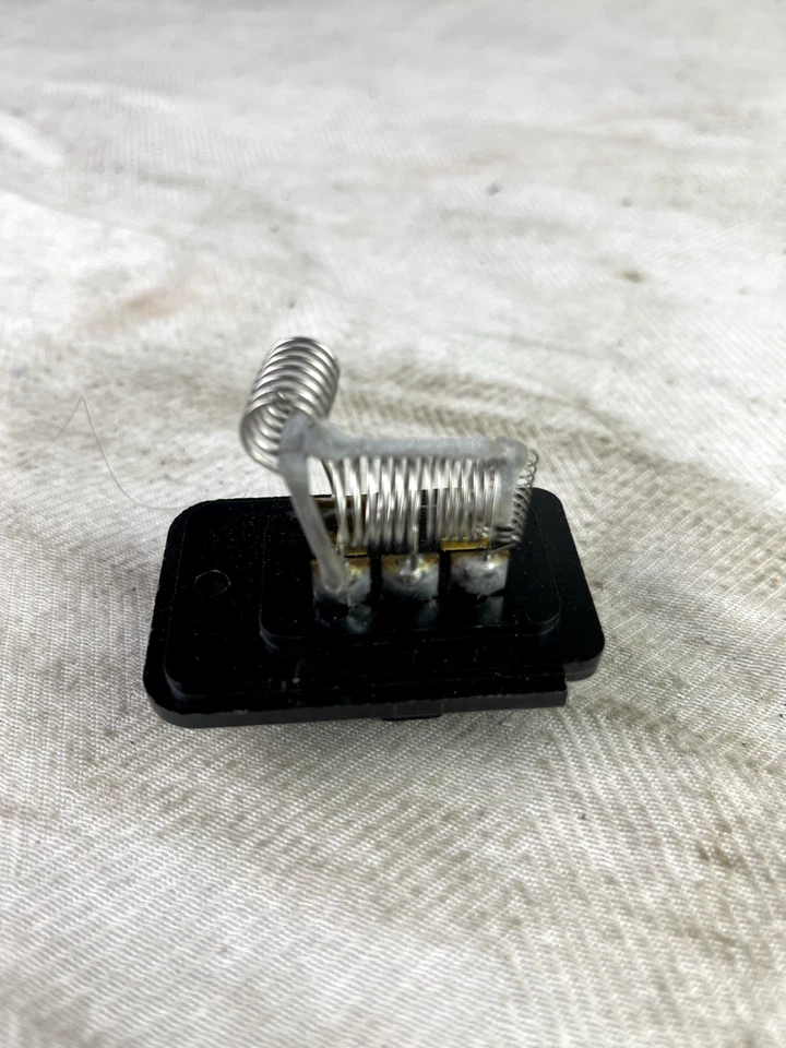 HVAC Blower Motor Resistor Intermotor RU847 - Image 4 of 4