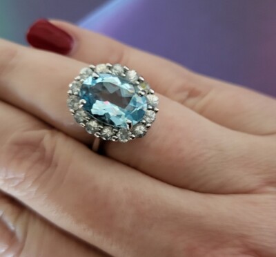 Himmelblauer Topas & kambodschanischer Zirkon Ring in Platin-Overlay Sterlingsilber