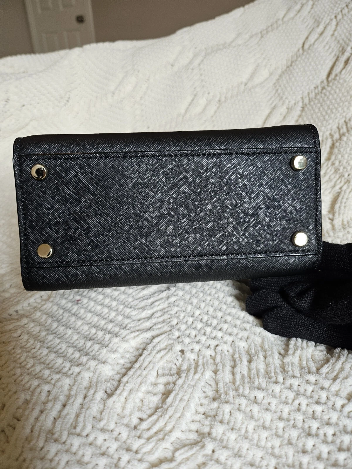 Kate Spade Cameron Street Sarah piccola borsa a tracolla nera in pelle saffiano