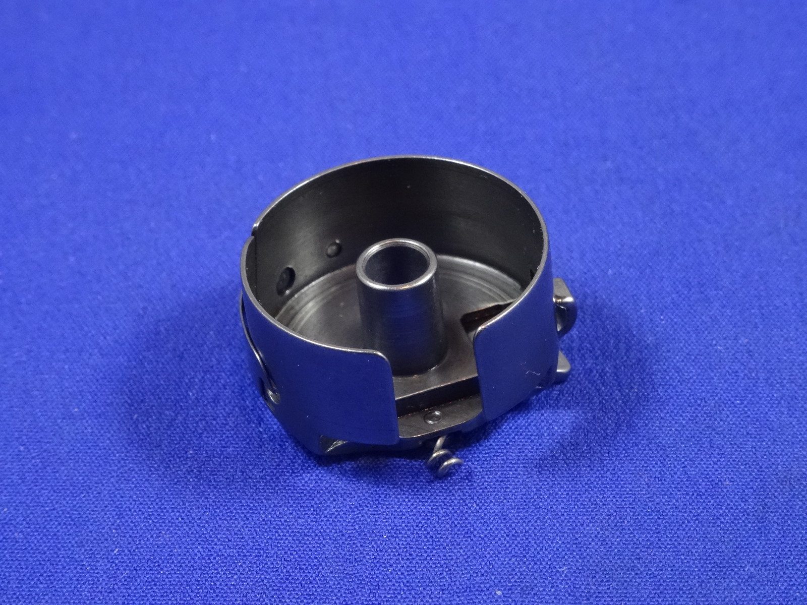 DOMESTIC SEWING MACHINE BOBBIN CASE WORKS ON BABYLOCK, RICCAR SINGER