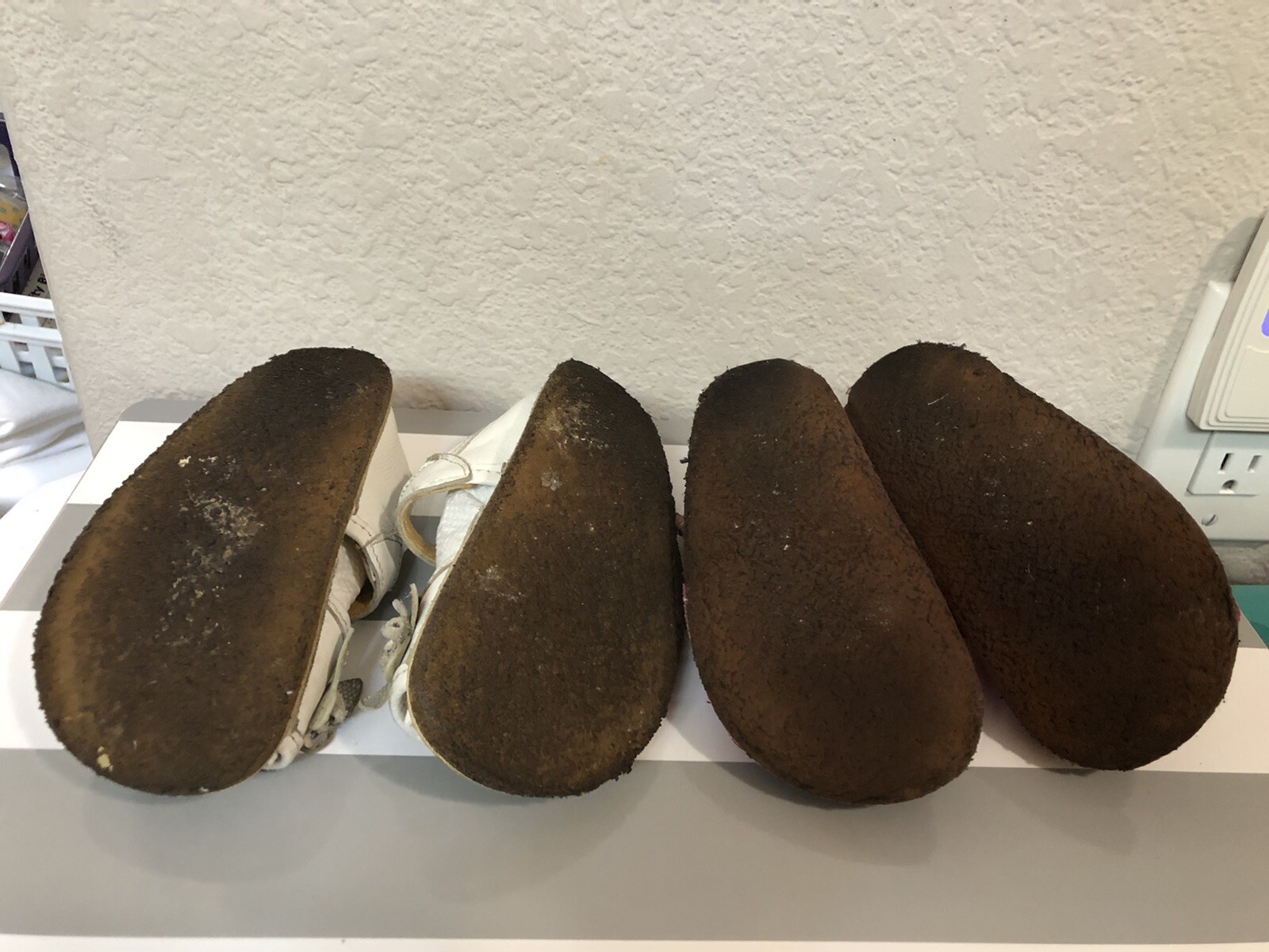 LOTTO Bear Feet Shoes Lot Size 6