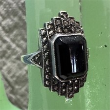 Ornate Vintage Sterling Silver Ring with Rectangular Black Onyx Gemstone