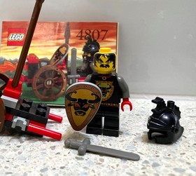 Lego Knight's Kingdom  No. 4807 'Fire Attack' (2000) with instructions