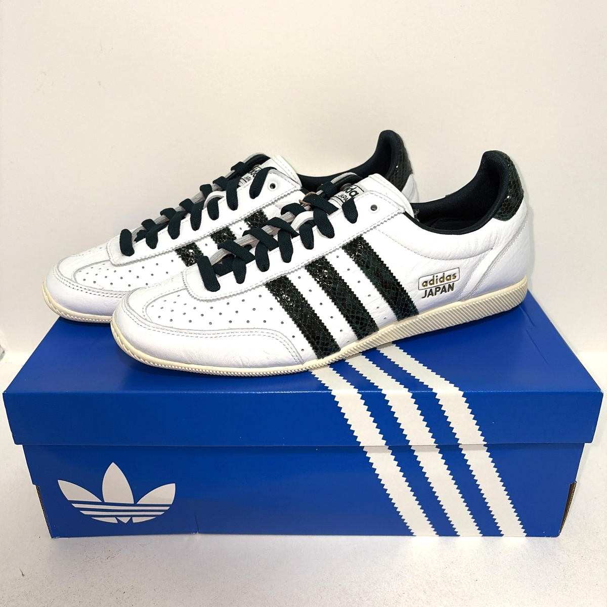 adidas Originals Japan JQ9062 Cloud White Collegiate Green Aurora