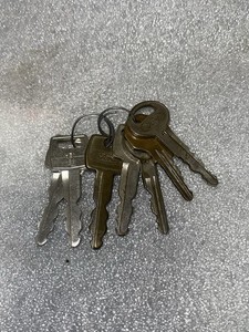 LOT OF 7 MIXED BRAND CAR KEYS  60's-80s Vintage