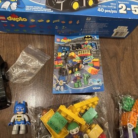 Lego Duplo 10544 The Joker Challenge Batman Batmobile Missing Batman Cape