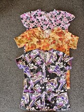 3 piece combo short sleeve scrub uniform tops size small. 323