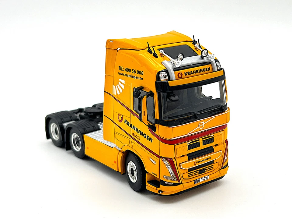 Volvo FH5 Globetrotter XL 6x2 eje de etiqueta "Kranringen" modelos de camiones WSI, 1:50 Foto 2 de 4