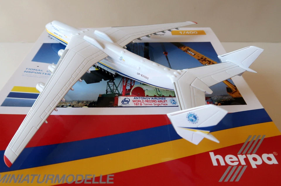 Herpa 1/400° Antonov Airlines AN-225 Mriya Envergure 22Cm Etat Neuf + Boite - Photo 4/4