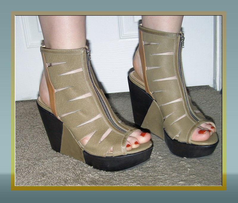 SEXY sz 8 FarylRobin Leather Wood Platform shoes from Anthropologie Zip front