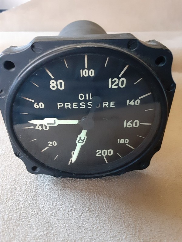 DC-3 Dual Oil Pressure Indicator