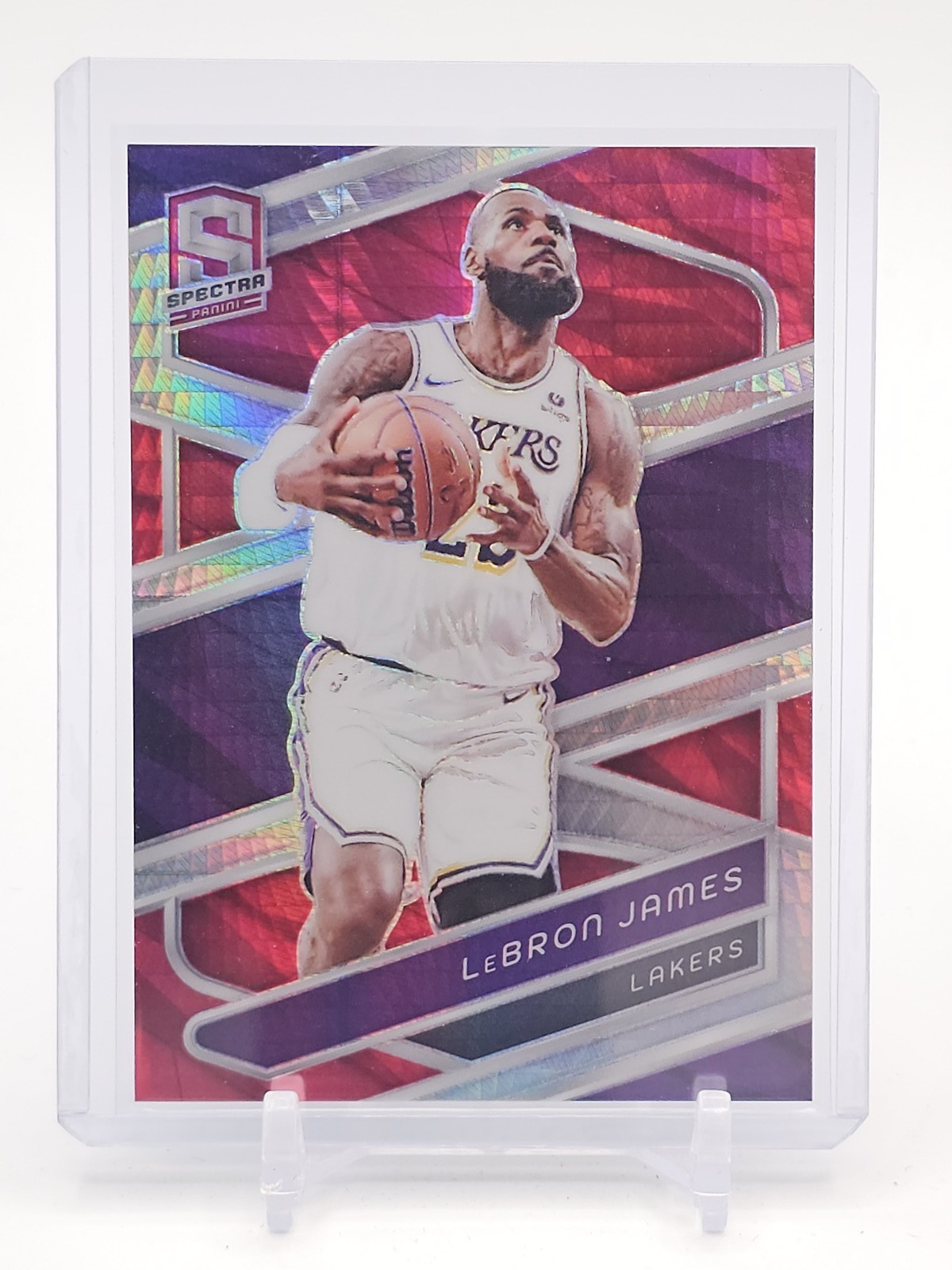 LEBRON JAMES 2023-24 SPECTRA RED INTERNATIONAL PRIZM #26 LAKERS A Q5604
