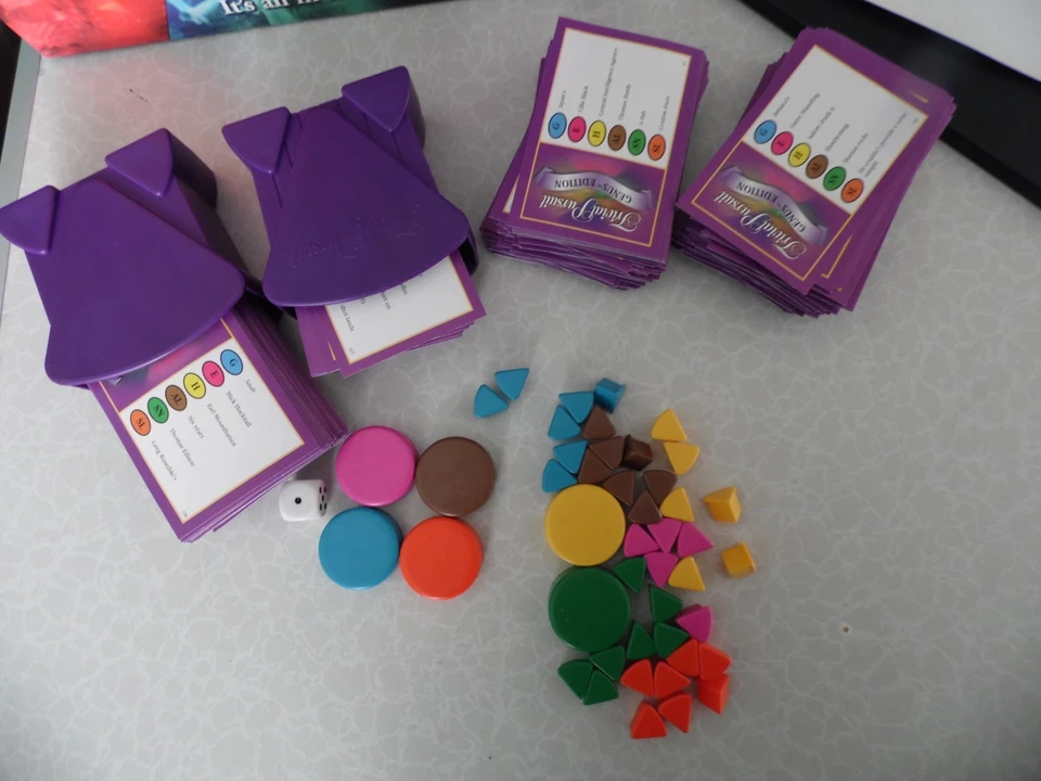 Hasbro/Parker Trivial Pursuit Genius Edition 2 to 36 players age 15 to adult vgc - Image 3 of 4