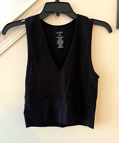 AMI, mi ami Women’s Black Ribbed Solid V-Neck Sleeveless Stretch Tank Top M