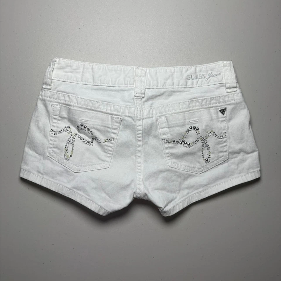 Y2K заниженной Guess джинсы белый со стразами украшенный мини джинсовые шорты - Изображение 4 из 4