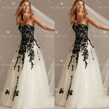 Schwarze Aufkleber Brautkleider ärmellose weiße Elfenbein romantische Brautkleid