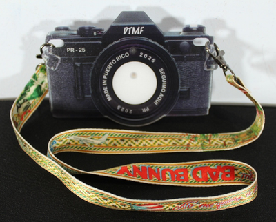 Bad Bunny DTMF PR-26 カメラ型 ストラップ Bad Bunny DTMF Puerto Rico Concert Memorabilia Camera & Lanyard