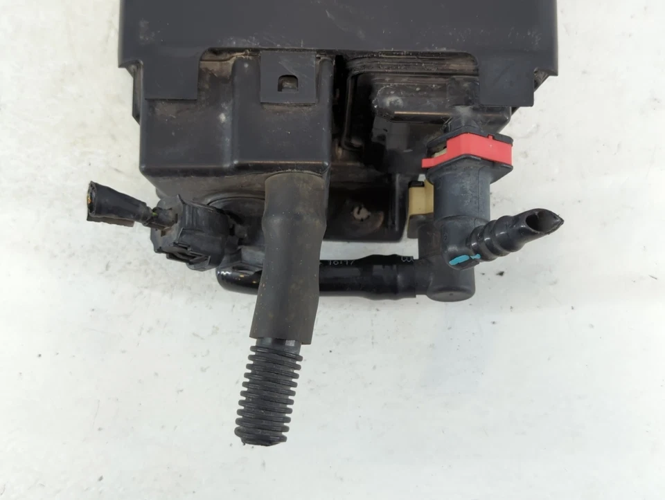 Vasilha de carvão 2014 Lincoln Mks vapor combustível U8D3U - Imagem 3 de 4