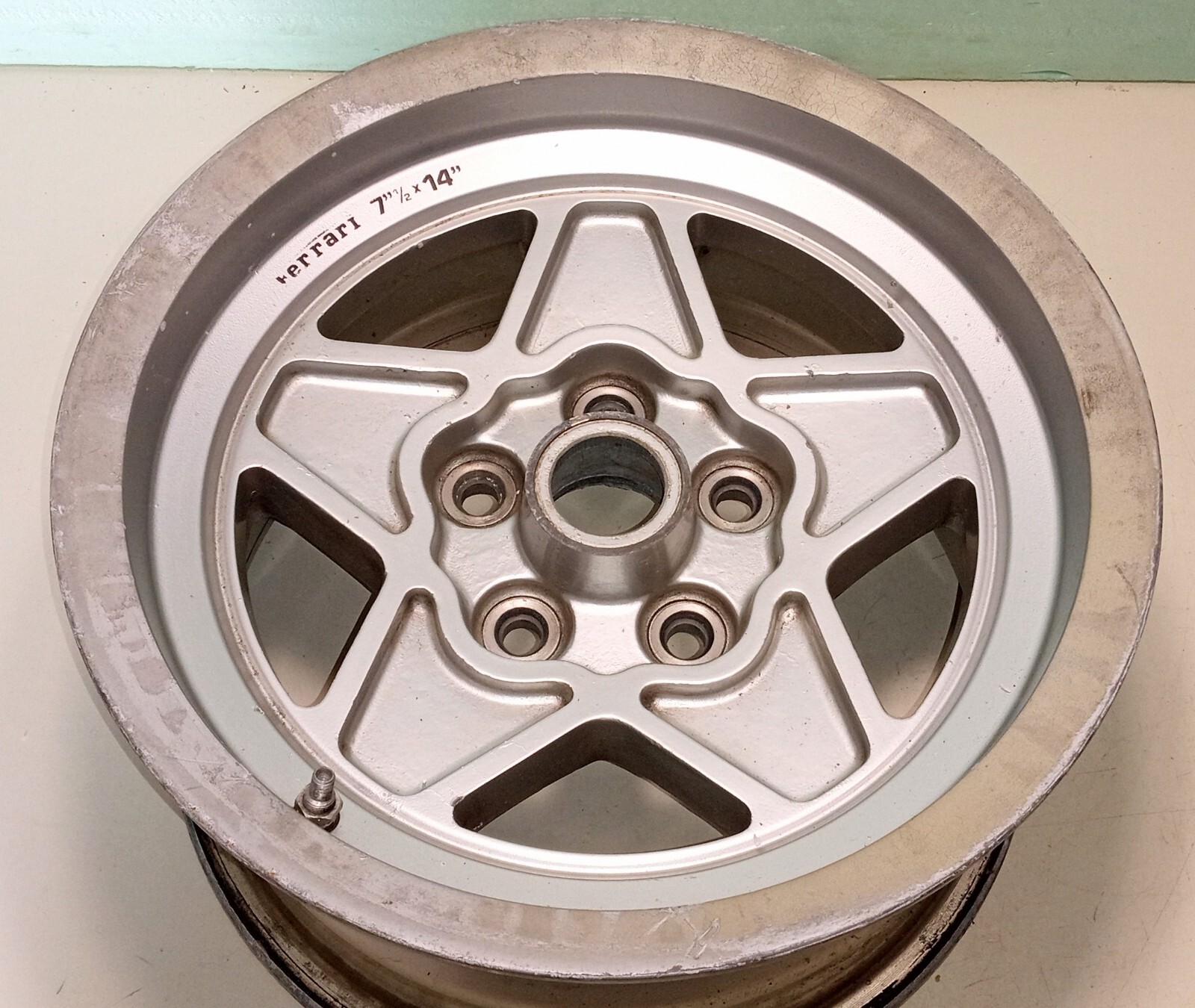 Ferrari 308 Wheel Rim_111290_7 1/2 X 14_208_CROMODORA_GENUINE