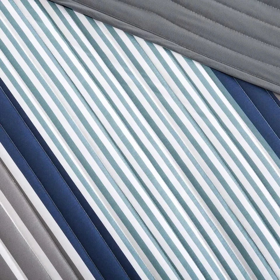Intelligent Design Quilt Full/Queen Striped Reversible Coverlet Set Blue New - Image 4 of 4