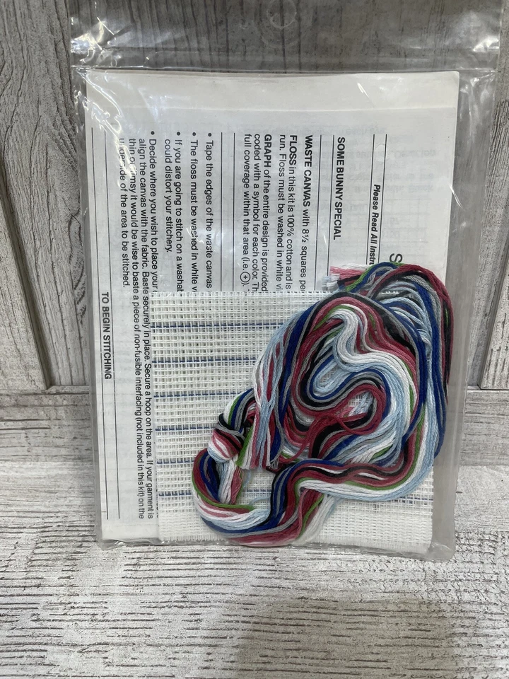 Kit de punto de cruz vintage para niños conejo abeja dorada costura nuevo Foto 4 de 4