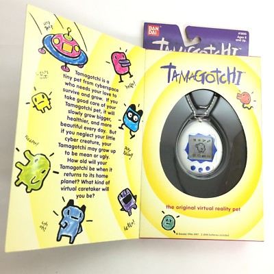 【新品未使用】BANDAI TAMAGOTCHI デジタルペット 1997年製 Vintage 1997 Tamagotchi Bandai Lime Green Yellow Virtual Pet
