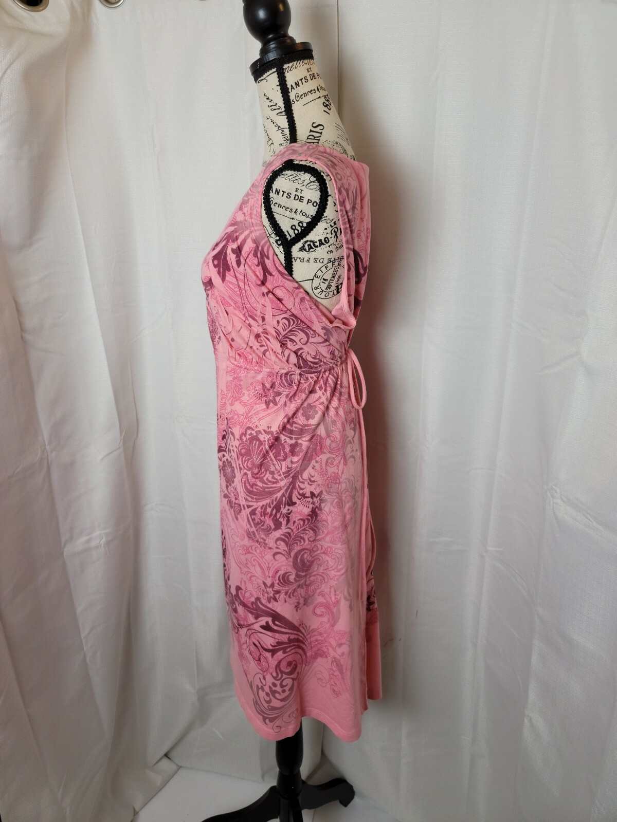 Appropriate Behavior Pink Damask Designed Sleevel… - image 3