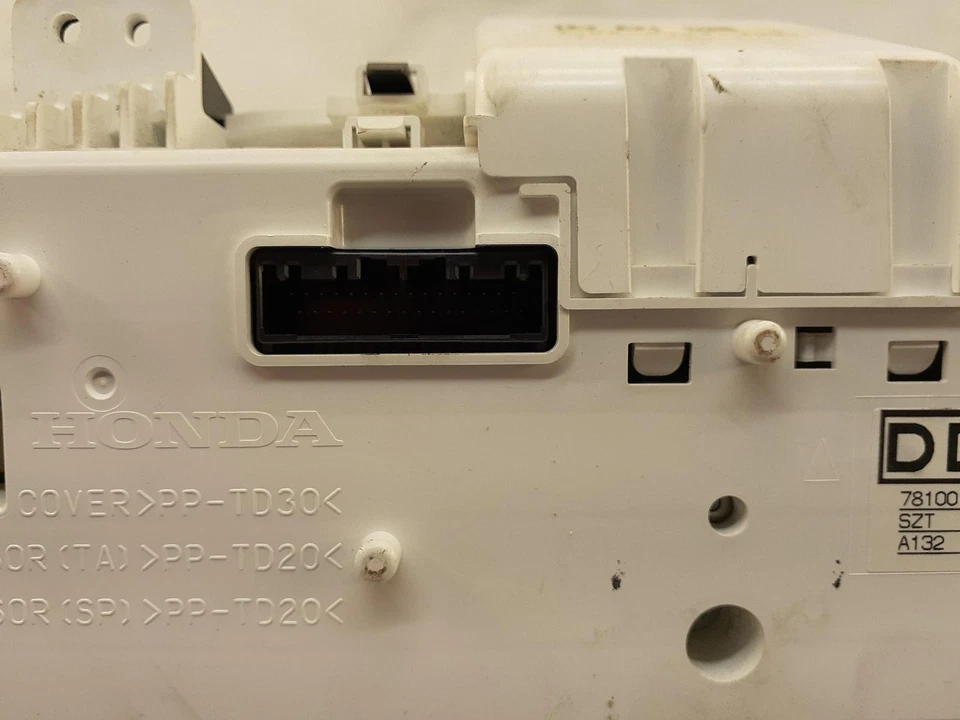 Medidor de velocímetro usado se adapta a: Honda Cr-z Cluster 2015 MPH mercado de EE. UU. grado CVT Foto 2 de 4