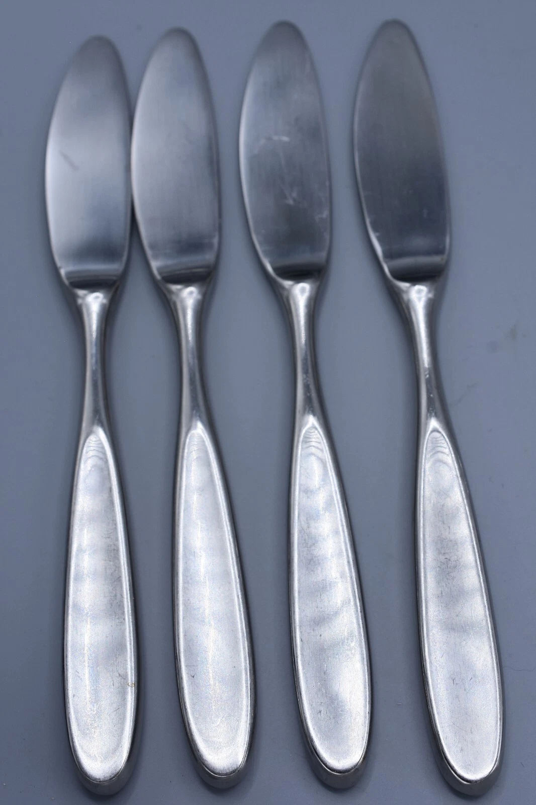 4 Towle MAGNUM Dinner Knife 8-3/4" Hollow Handle Stainless 18/10 Flatware China